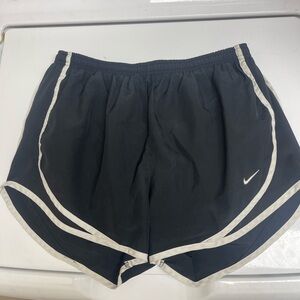 Nike Women's Black Dri-Fit Athletic Shorts Size Medium